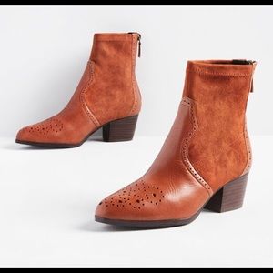 Walk the Walk Leather Ankle Boot- Chelsea Crew